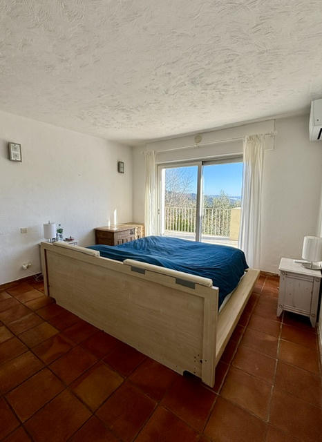 Villa - 305 m² - 10 pièces