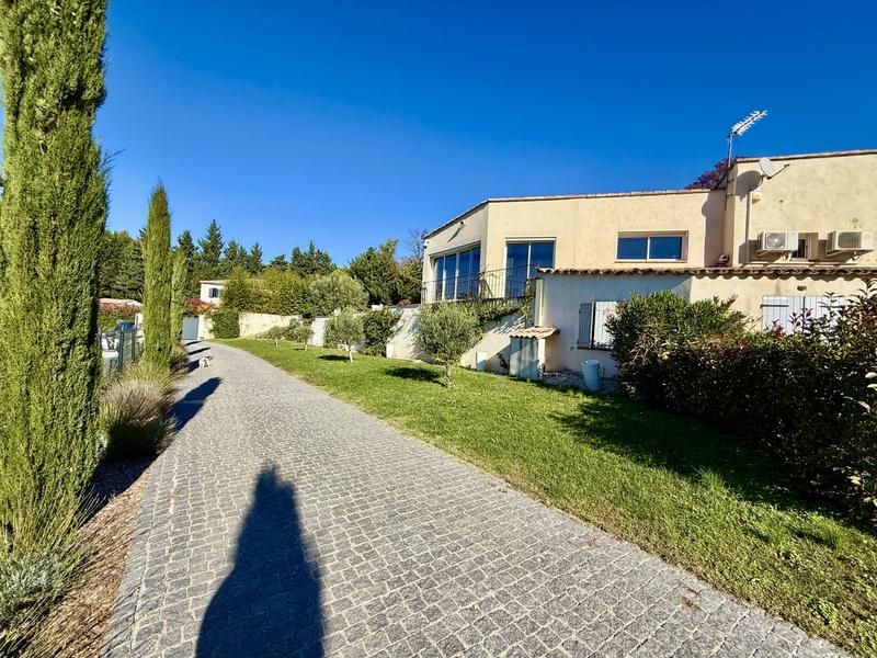 Villa - 280 m² - 8 pièces