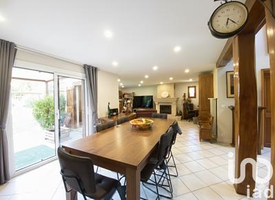 Maison - 195 m² - 8 pièces