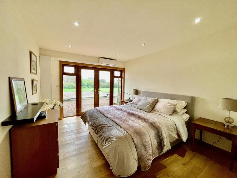 Maison - 200 m² - 7 pièces