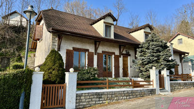 Maison - 166 m² - 7 pièces