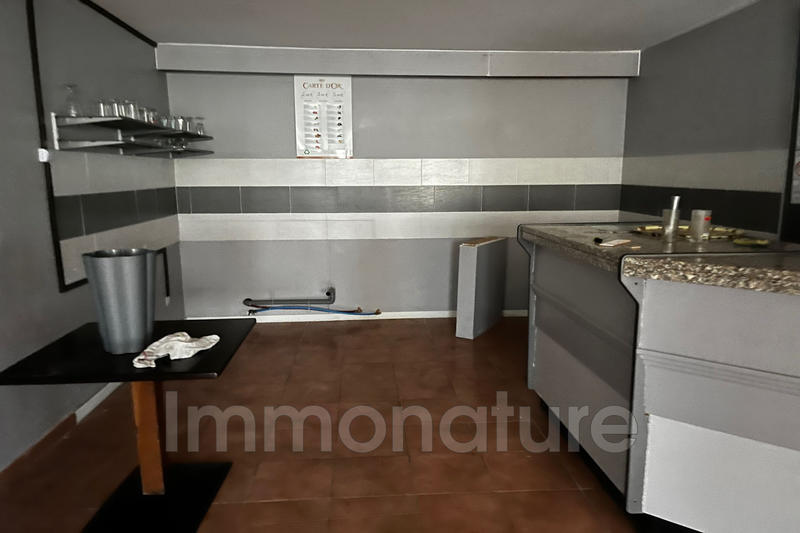 Local commercial - 227 m²