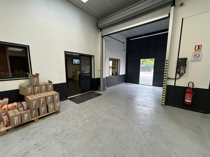 Bureau - 352 m² - 9 pièces