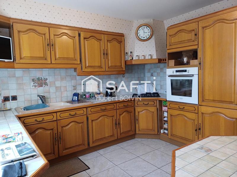 Maison - 195 m² - 8 pièces