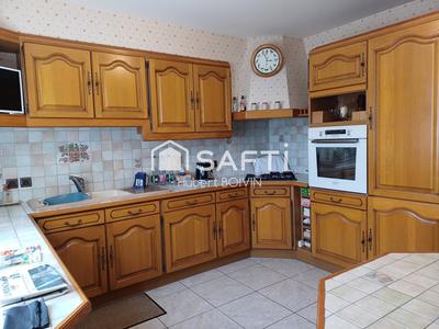 Maison - 195 m² - 8 pièces