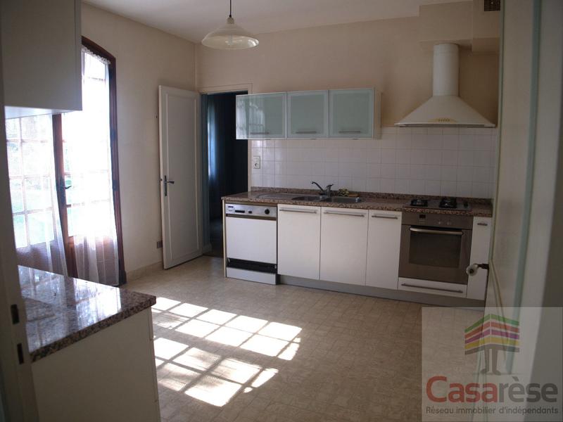 Propriété - 150 m² - 11 pièces