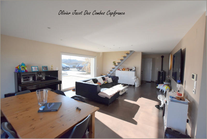 Maison - 281 m² - 7 pièces