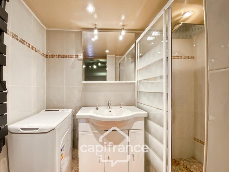 Maison - 223 m² - 8 pièces