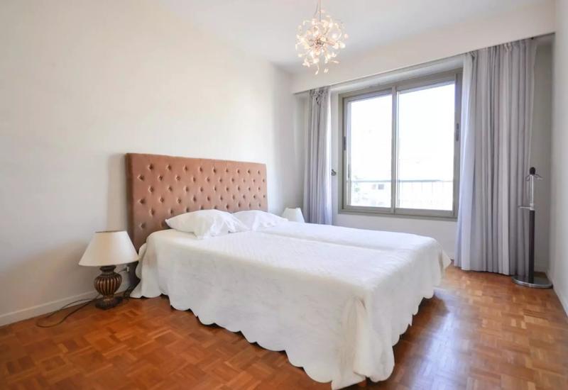 Appartement - 90 m² - 3 pièces