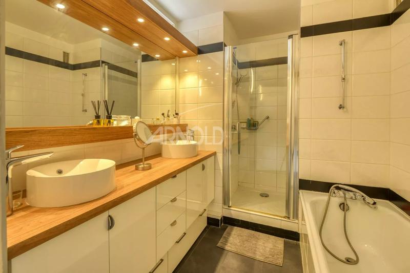 Appartement - 107 m² - 5 pièces