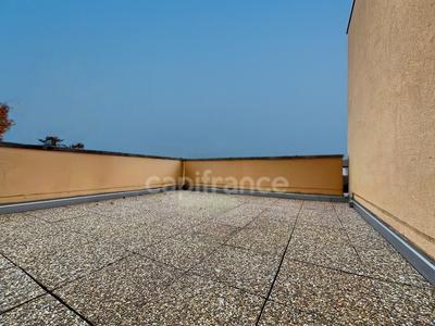 Appartement - 84 m² - 4 pièces