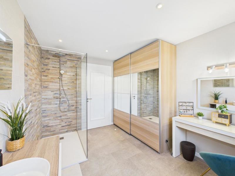 Maison - 202 m² - 6 pièces