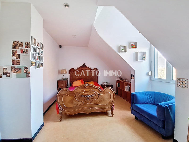 Maison - 200 m² - 6 pièces