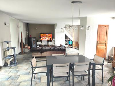 Maison - 182 m² - 8 pièces