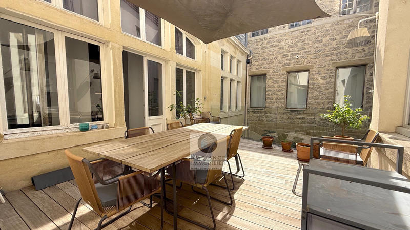 Appartement - 358 m² - 9 pièces