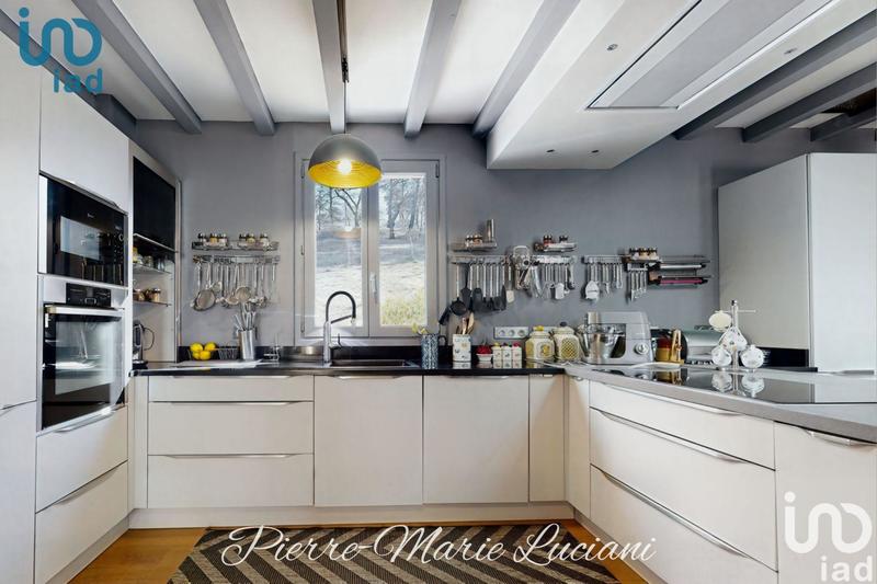 Maison - 185 m² - 6 pièces