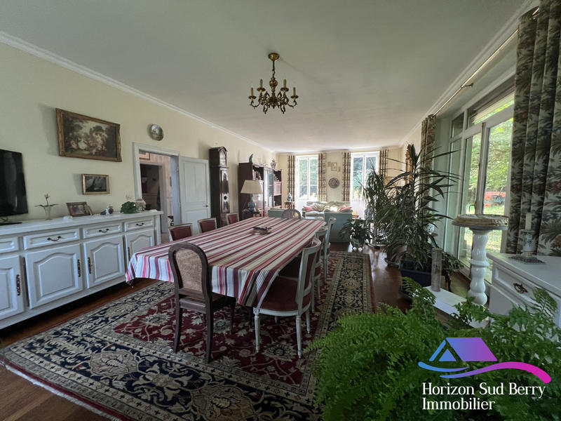 Maison - 212 m² - 7 pièces