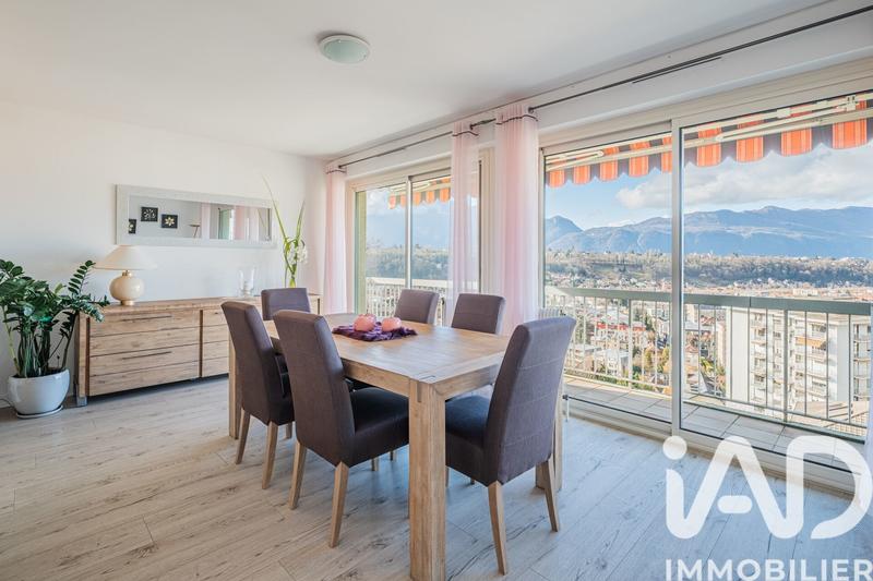 Appartement - 94 m² - 3 pièces