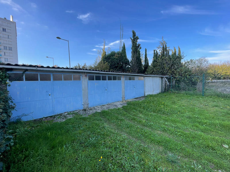 Parking / Garage - 796 m²