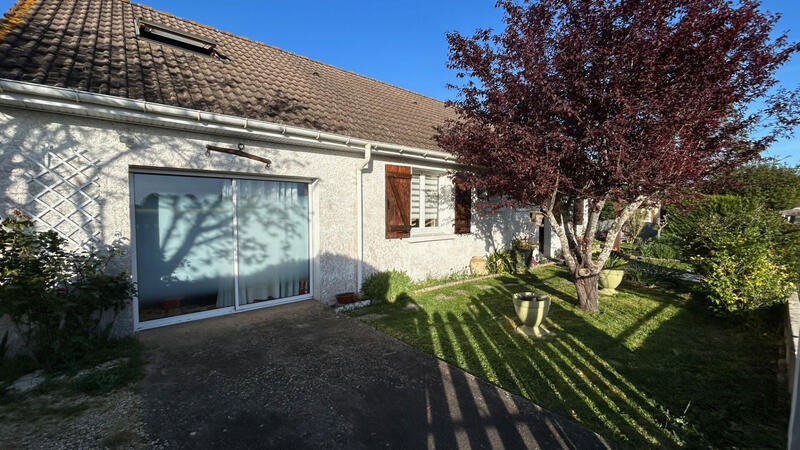 Maison - 93 m² - 5 pièces