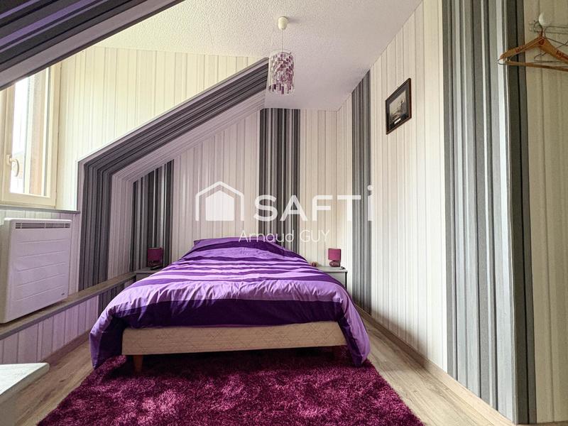 Maison - 230 m² - 8 pièces