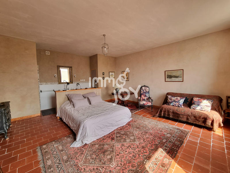 Maison - 305 m² - 11 pièces