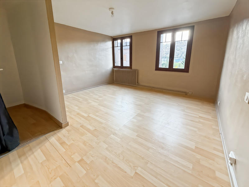 Maison - 94 m² - 5 pièces