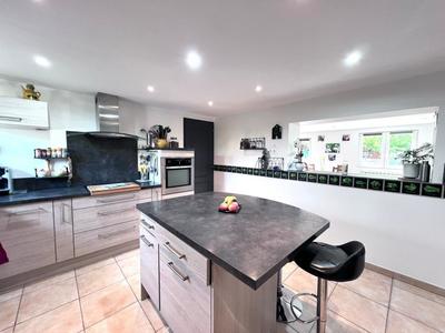 Maison - 140 m² - 5 pièces