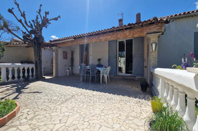 Villa - 212 m² - 8 pièces