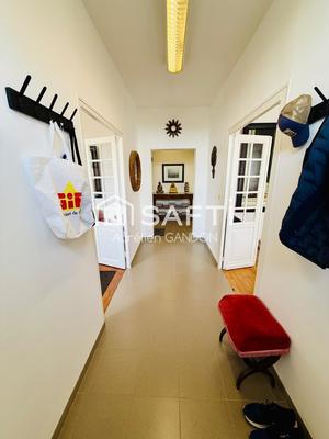 Maison - 202 m² - 7 pièces