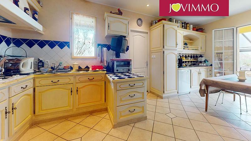 Maison - 260 m² - 9 pièces