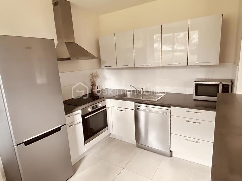 Appartement - 82 m² - 3 pièces