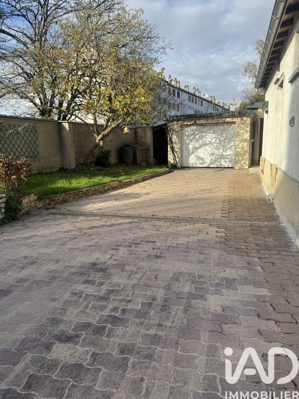 Maison - 104 m² - 4 pièces