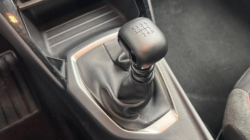 Peugeot 208 Societe 1.2 100 Active Business Camera de Recul / Carplay