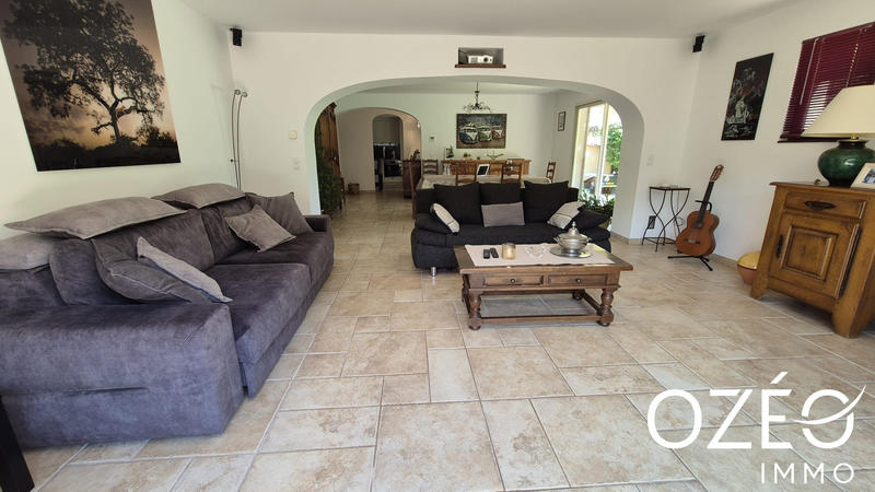 Maison traditionnelle - 160 m² - 5 pièces