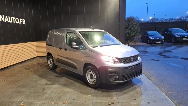 Peugeot Partner III Taille m 800kg Moteur électrique 136 ch