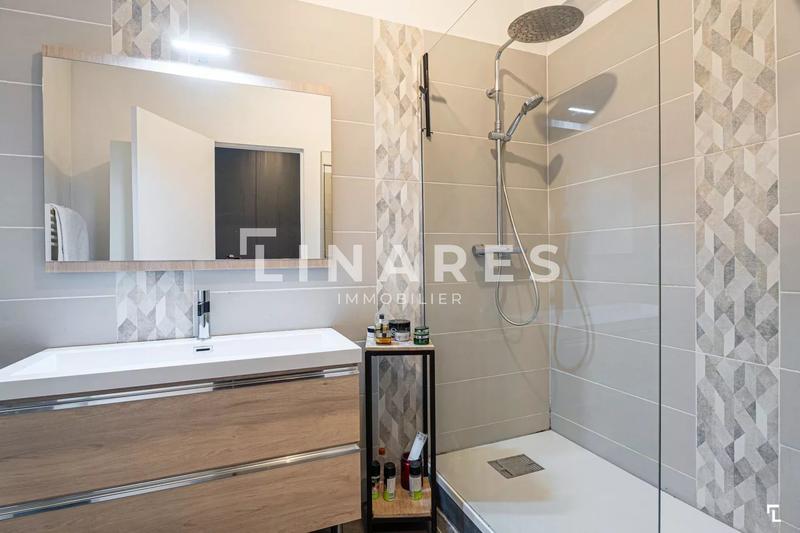 Appartement - 166 m² - 5 pièces