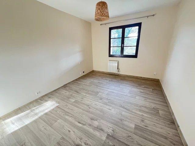 Maison de village - 100 m² - 4 pièces