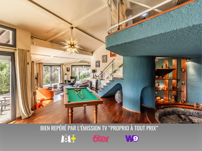 Maison - 365 m² - 9 pièces