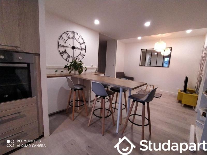 Chambre - 11 m² - 1 pièce