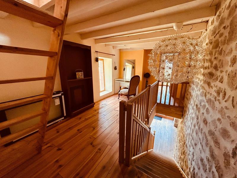 Maison - 253 m² - 7 pièces