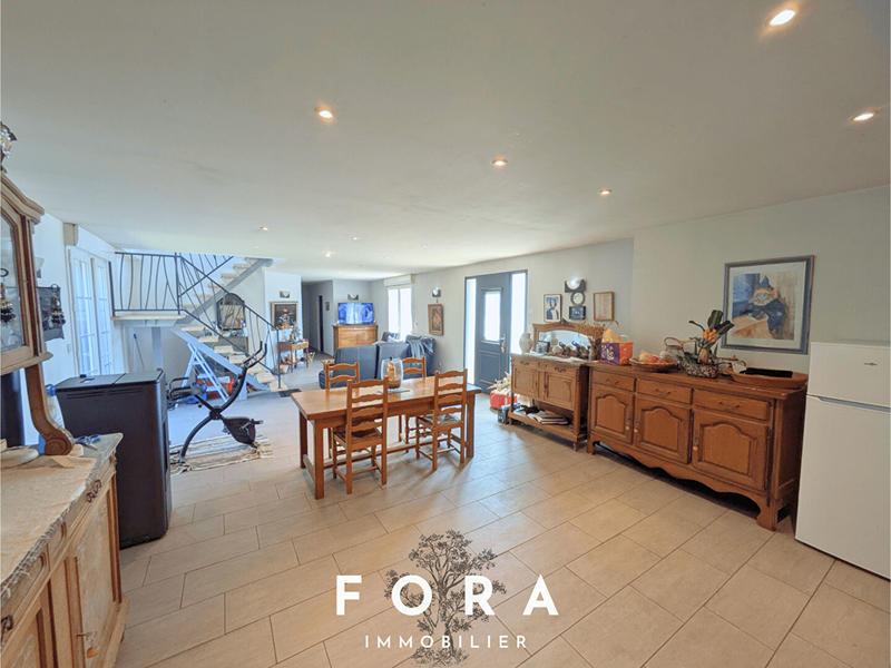 Maison - 146 m² - 7 pièces