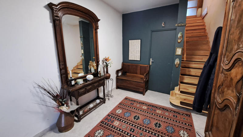 Maison - 217 m² - 7 pièces