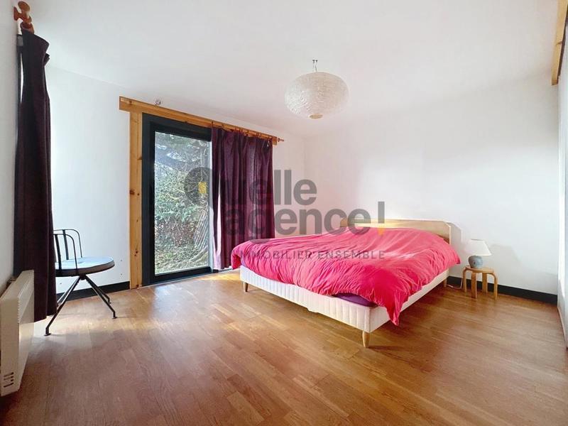 Maison - 163 m² - 8 pièces