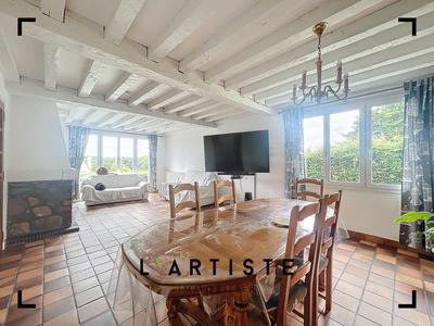 Maison traditionnelle - 153 m² - 6 pièces