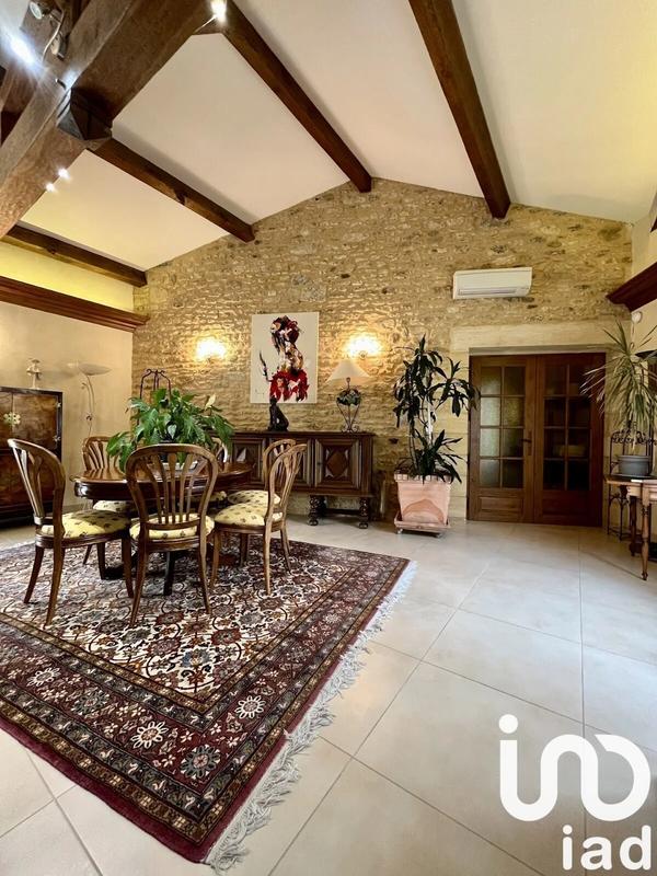 Maison - 260 m² - 10 pièces