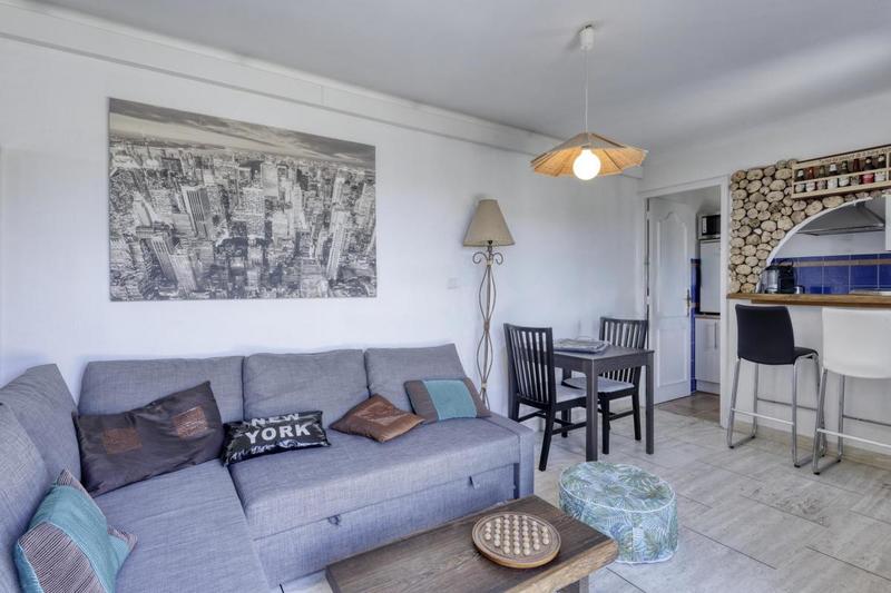 Maison - 255 m² - 8 pièces