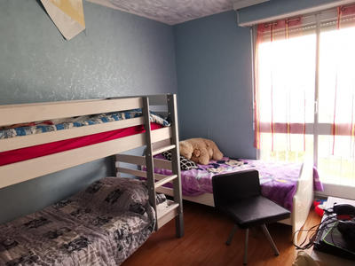 Appartement - 80 m² - 4 pièces