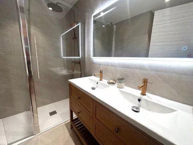 Appartement - 77 m² - 3 pièces