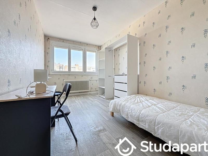 Chambre - 9 m² - 1 pièce